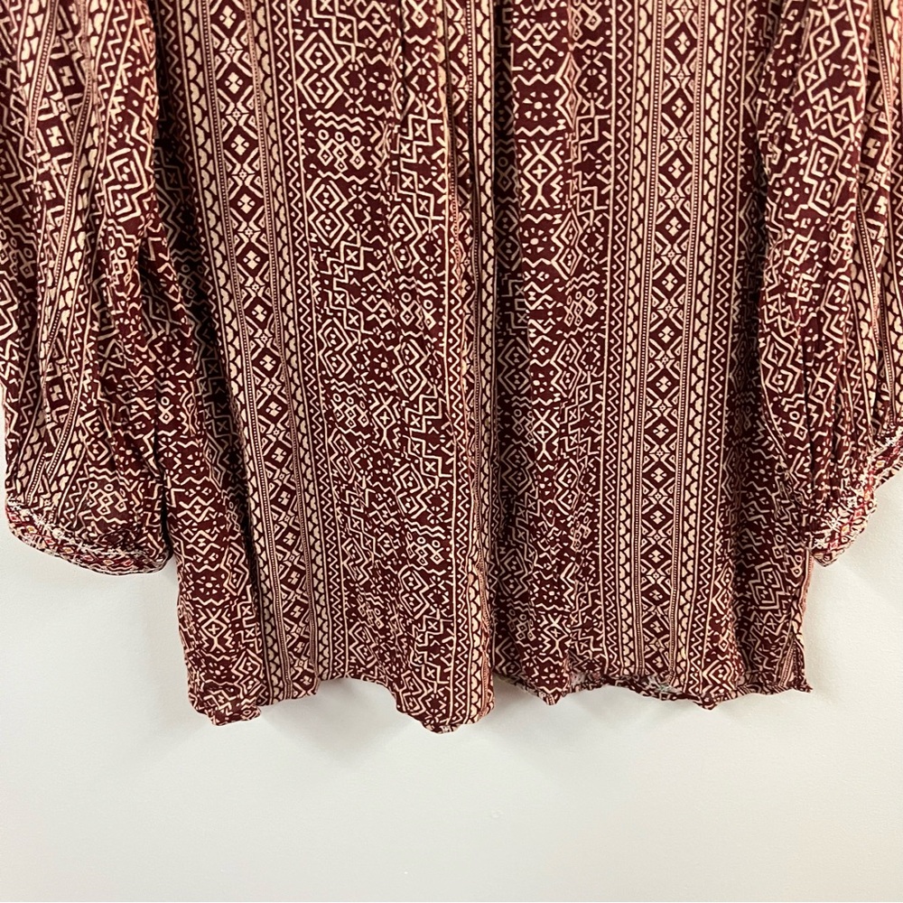 Savanna Jane Floral Embroidered Top - Picture 9 of 11